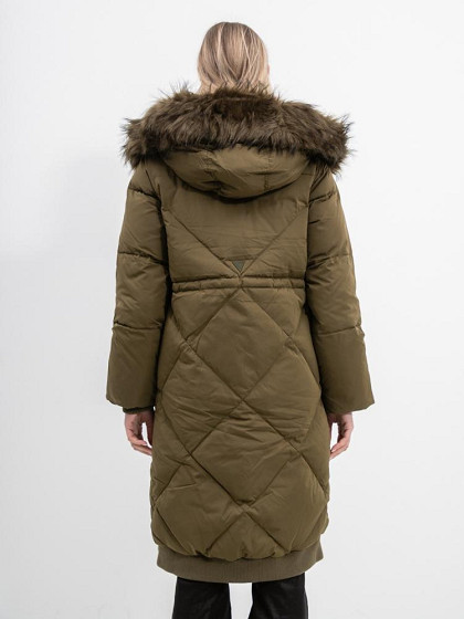 GUESS Зимняя женская куртка