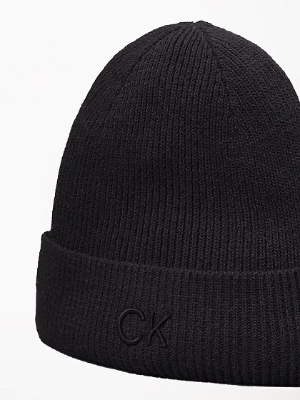 CALVIN KLEIN Женская шапка с шерстью и кашемиром; CK EMBROIDERY FINE RIB BEANIE