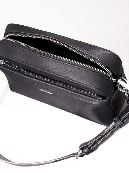 CALVIN KLEIN Naiste käekott, CK MUST CONVERTIBLE CAMERA BAG